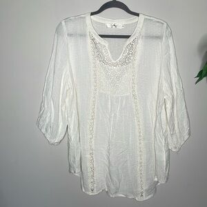 Solitaire 3/4 Sleeve Crocheted Top